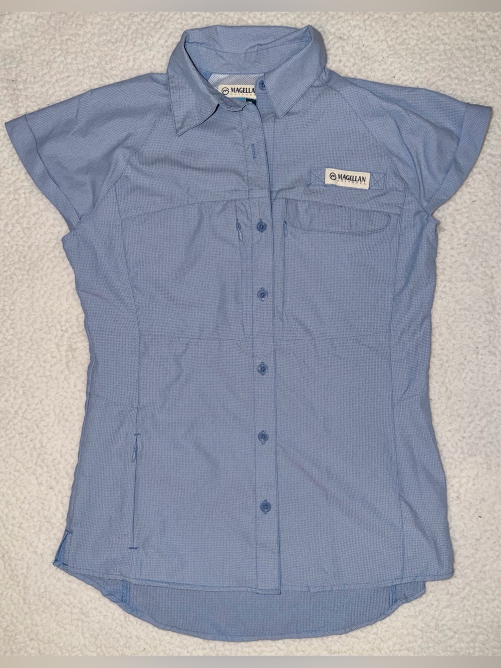 Magellan Outdoors Light Blue Women’s Short-Sleeve Button-Down Shirt